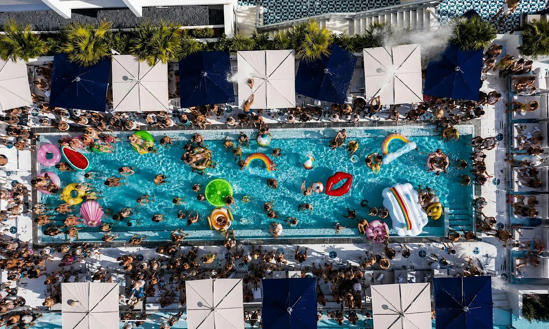 POOL PARTY @ THE LARGEST PARTY!
