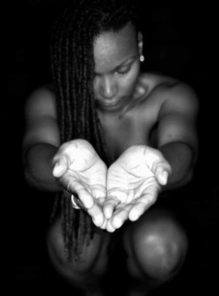 Spirit in the Dark Body: Black Queer Expressions of the Im/material