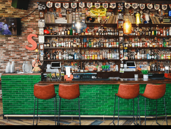 10.25 - Daily Happy Hour