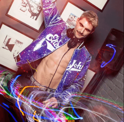 10.14 - Happy HOur @ OR Bar